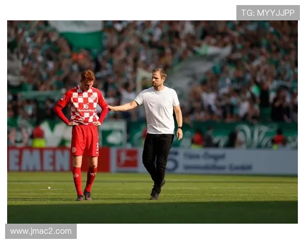 美因茨之夜：迟到、犯规与人墙风波